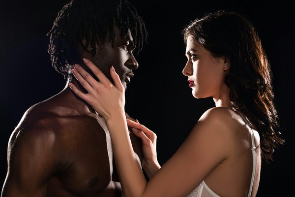 Calendrier de l'avent érotique : surprenez-vous chaque jour !