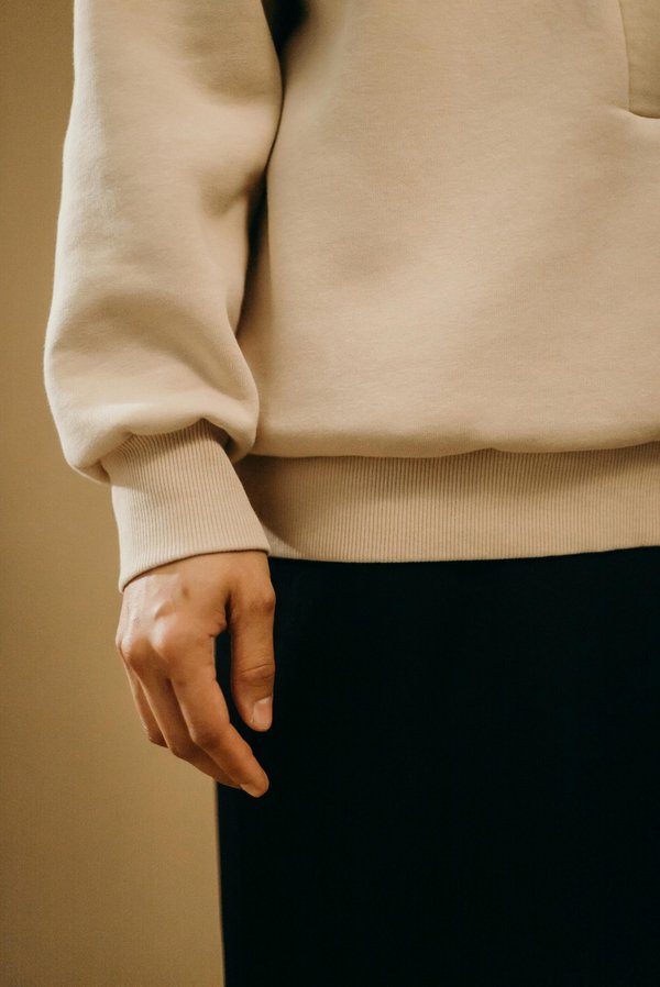 Découvrez le style tendance des sweats Jacquemus